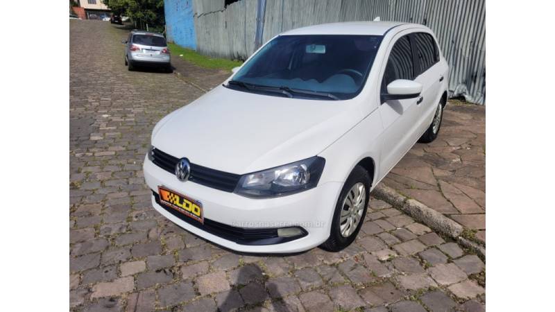 VOLKSWAGEN - GOL - 2015/2016 - Branca - R$ 41.990,00