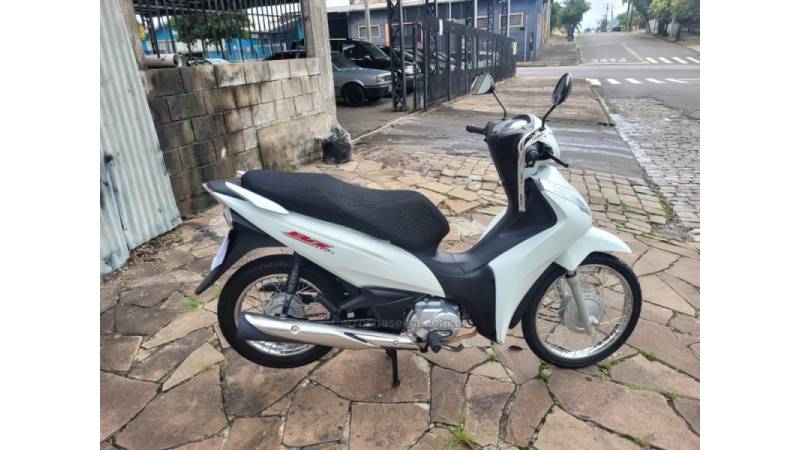 HONDA - BIZ 110I - 2022/2022 - Branca - R$ 13.500,00
