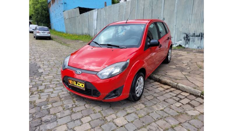 FORD - FIESTA - 2011/2012 - Vermelha - R$ 33.990,00