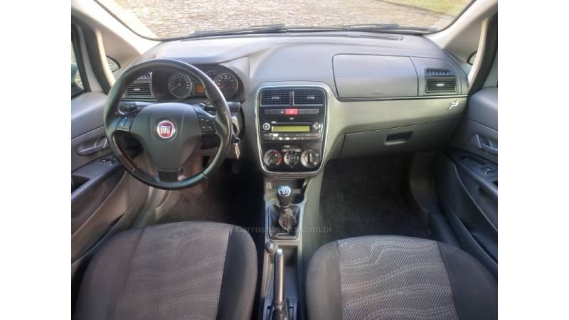 FIAT - PUNTO - 2010/2010 - Prata - R$ 33.990,00