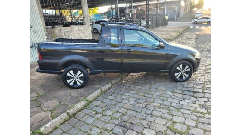 FIAT - STRADA - 2010/2010 - Preta - R$ 30.000,00