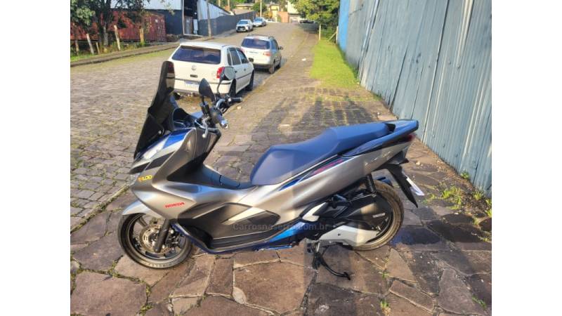 HONDA - PCX - 2020/2021 - Prata - R$ 18.990,00