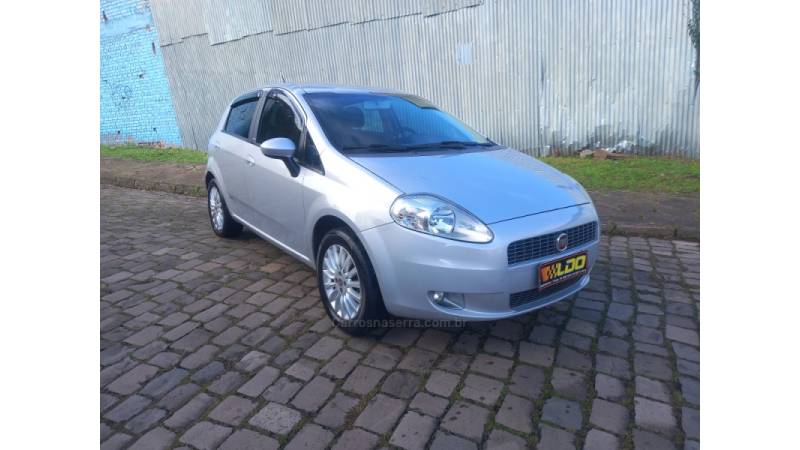 FIAT - PUNTO - 2010/2010 - Prata - R$ 33.990,00