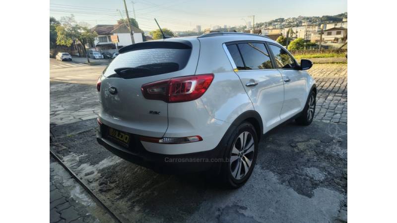 KIA MOTORS - SPORTAGE - 2013/2014 - Branca - R$ 84.990,00