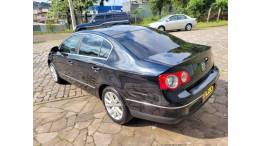 VOLKSWAGEN - PASSAT - 2007/2008 - Preta - R$ 39.990,00