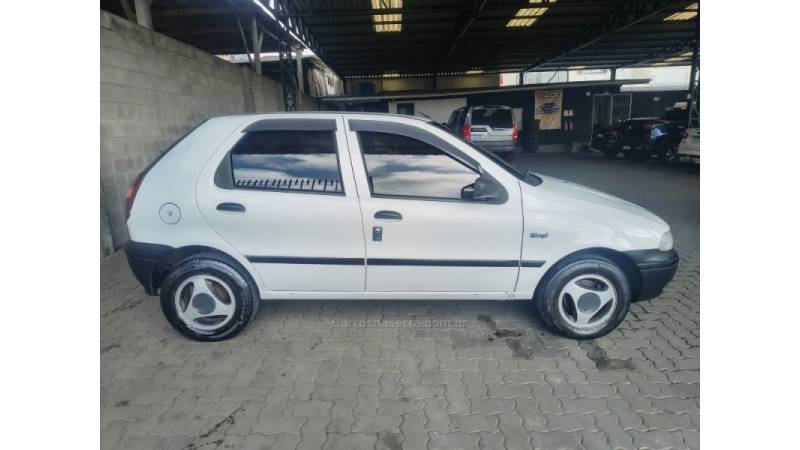 FIAT - PALIO - 1998/1998 - Branca - R$ 14.990,00