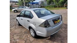 FORD - FIESTA - 2010/2011 - Prata - R$ 33.990,00
