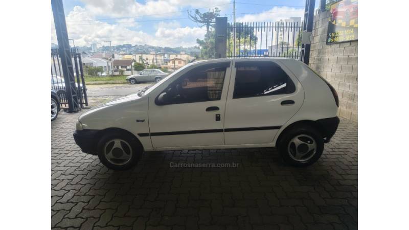 FIAT - PALIO - 1998/1998 - Branca - R$ 14.990,00