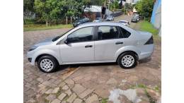 FORD - FIESTA - 2010/2011 - Prata - R$ 33.990,00