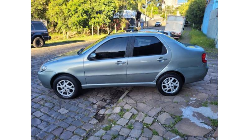 FIAT - SIENA - 2009/2010 - Cinza - R$ 27.990,00