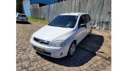 CHEVROLET - CORSA - 2010/2011 - Branca - R$ 28.990,00