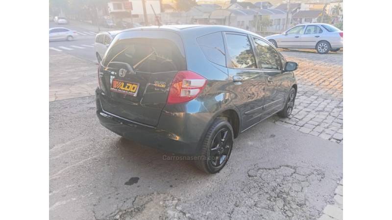 HONDA - FIT - 2009/2009 - Verde - R$ 35.990,00
