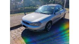 FORD - MONDEO - 1996/1997 - Prata - R$ 11.990,00