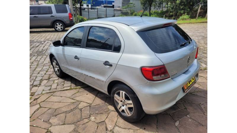 VOLKSWAGEN - GOL - 2011/2012 - Prata - R$ 32.990,00