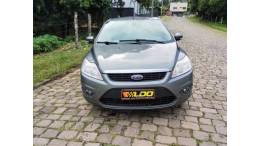 FORD - FOCUS - 2013/2013 - Cinza - R$ 41.500,00