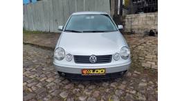 VOLKSWAGEN - POLO - 2002/2003 - Prata - R$ 22.990,00