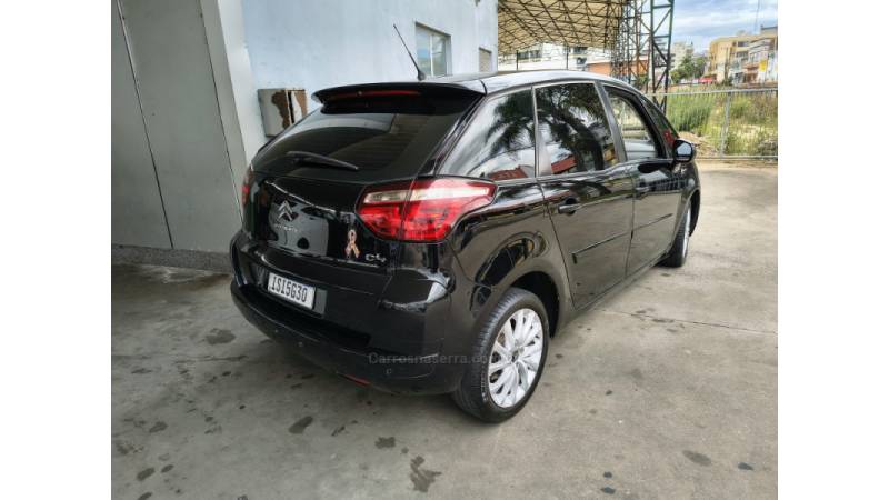 CITROËN - C4 PICASSO - 2011/2012 - Preta - R$ 34.990,00