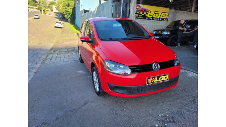 VOLKSWAGEN - FOX - 2013/2014 - Vermelha - Sob Consulta