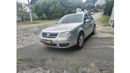 VOLKSWAGEN - BORA - 2010/2011 - Prata - R$ 44.990,00