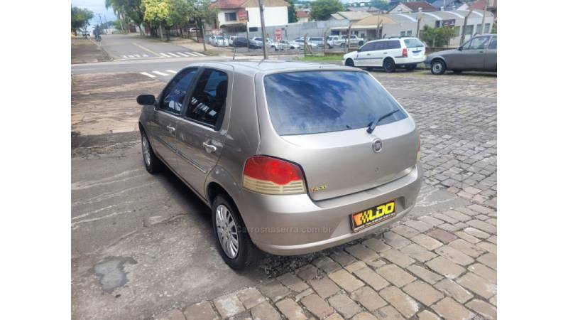 FIAT - PALIO - 2007/2008 - Bege - R$ 21.990,00
