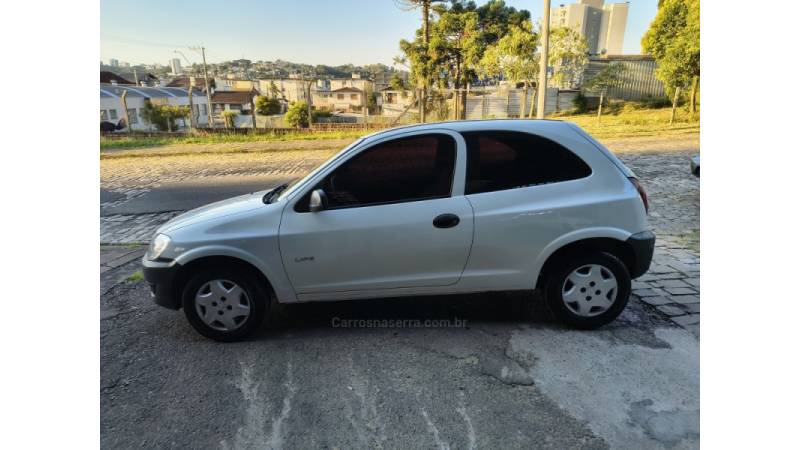 CHEVROLET - CELTA - 2010/2011 - Branca - R$ 24.990,00