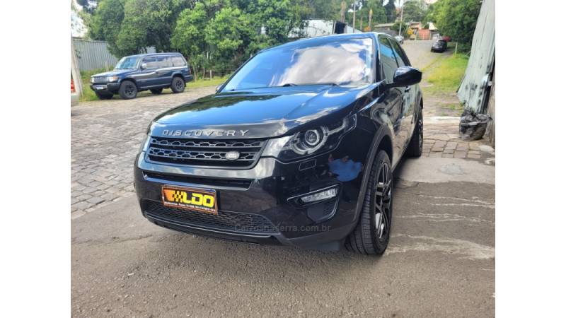 LAND ROVER - DISCOVERY SPORT - 2015/2016 - Preta - R$ 89.990,00