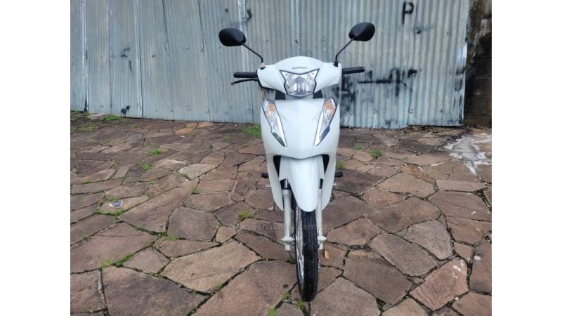 HONDA - BIZ 110I - 2022/2022 - Branca - R$ 13.500,00