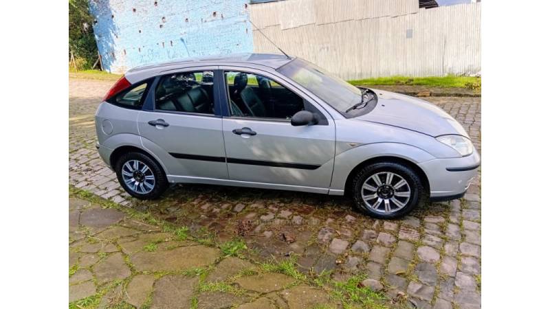 FORD - FOCUS - 2008/2009 - Prata - Sob Consulta