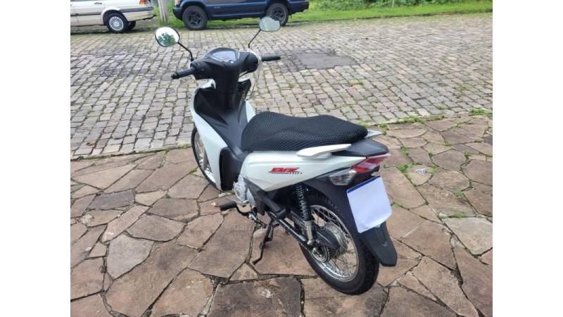 HONDA - BIZ 110I - 2022/2022 - Branca - R$ 13.500,00