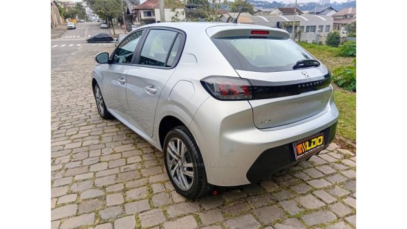 PEUGEOT - 208 - 2022/2022 - Prata - R$ 72.990,00