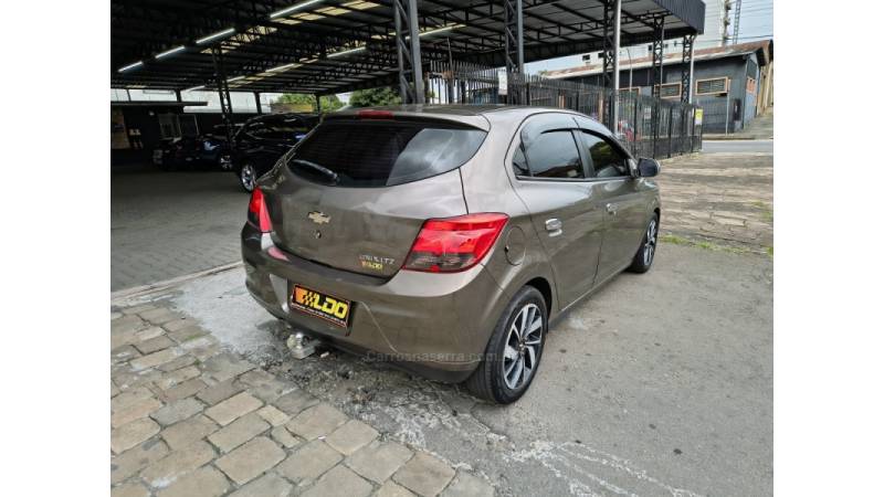 CHEVROLET - ONIX - 2014/2014 - Cinza - R$ 44.990,00