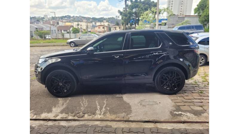 LAND ROVER - DISCOVERY SPORT - 2015/2016 - Preta - R$ 89.990,00