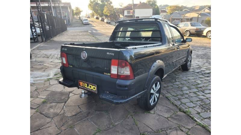 FIAT - STRADA - 2010/2010 - Preta - R$ 30.000,00