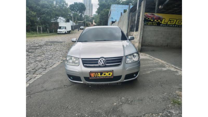 VOLKSWAGEN - BORA - 2010/2011 - Prata - R$ 44.990,00