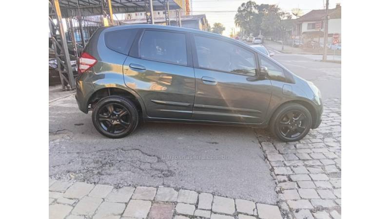 HONDA - FIT - 2009/2009 - Verde - R$ 35.990,00