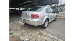 VOLKSWAGEN - BORA - 2010/2011 - Prata - R$ 44.990,00