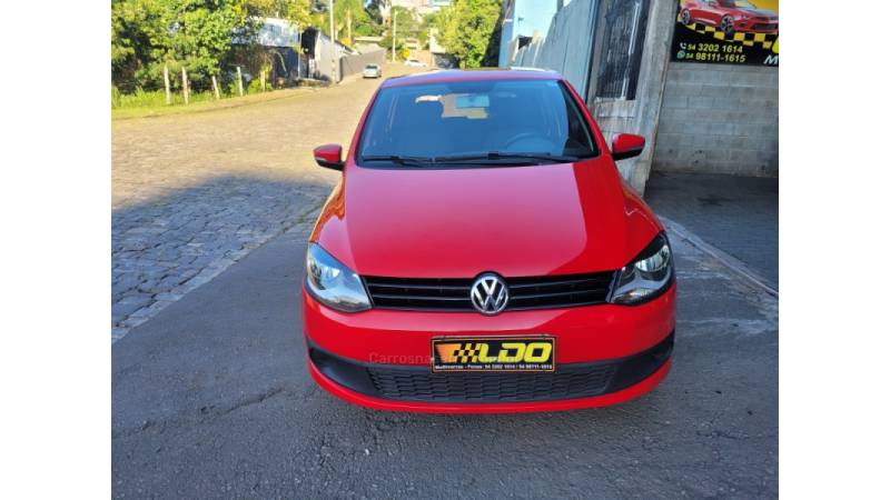VOLKSWAGEN - FOX - 2013/2014 - Vermelha - Sob Consulta