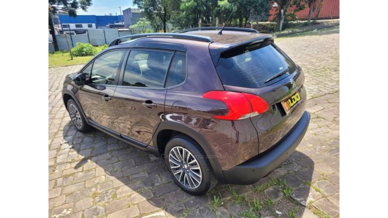 PEUGEOT - 2008 - 2019/2020 - Marrom - R$ 65.990,00